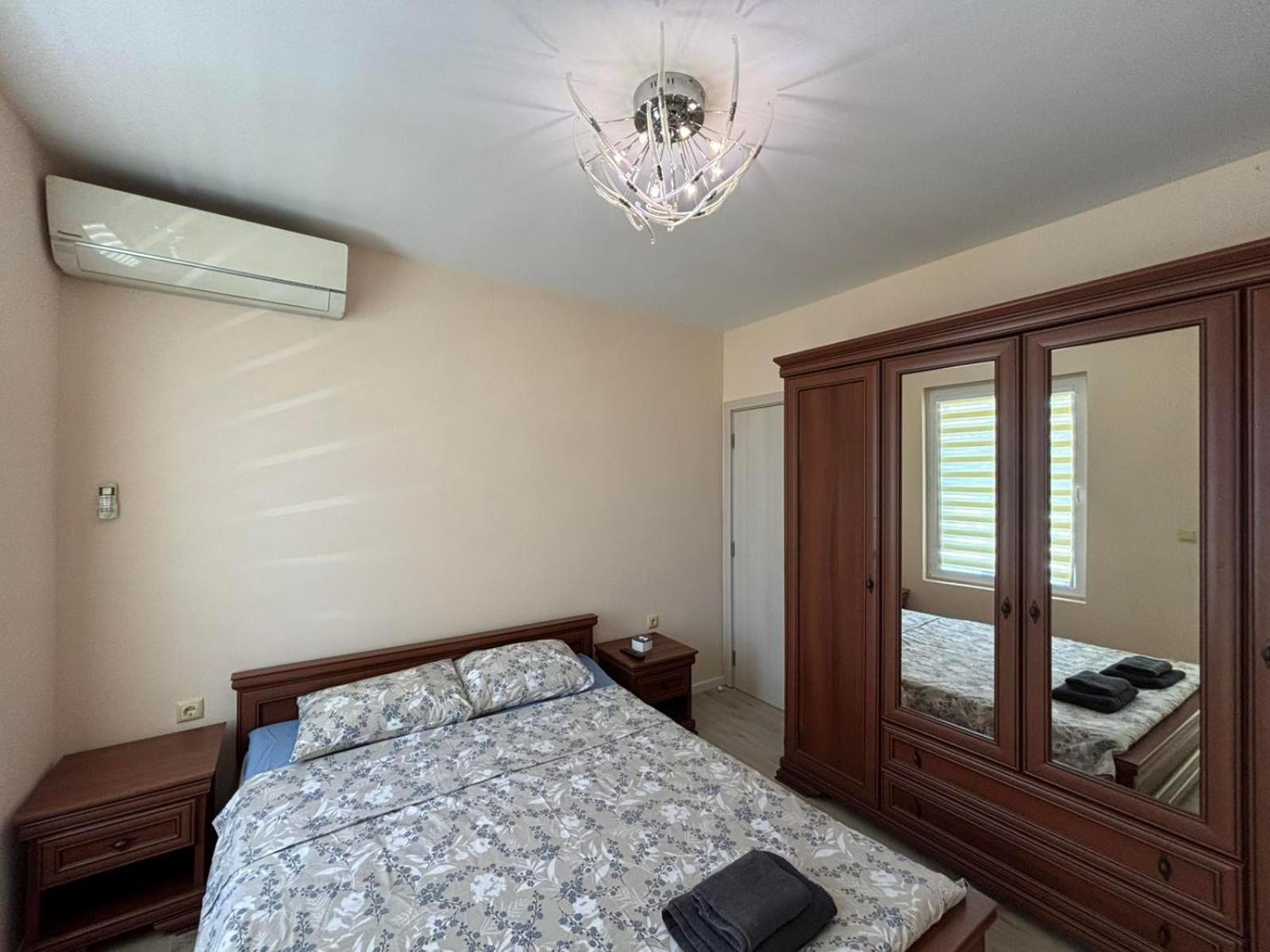 Grand Apartment Bogoridi - Top Center Near To Sea And Sea Garden Burgas Esterno foto