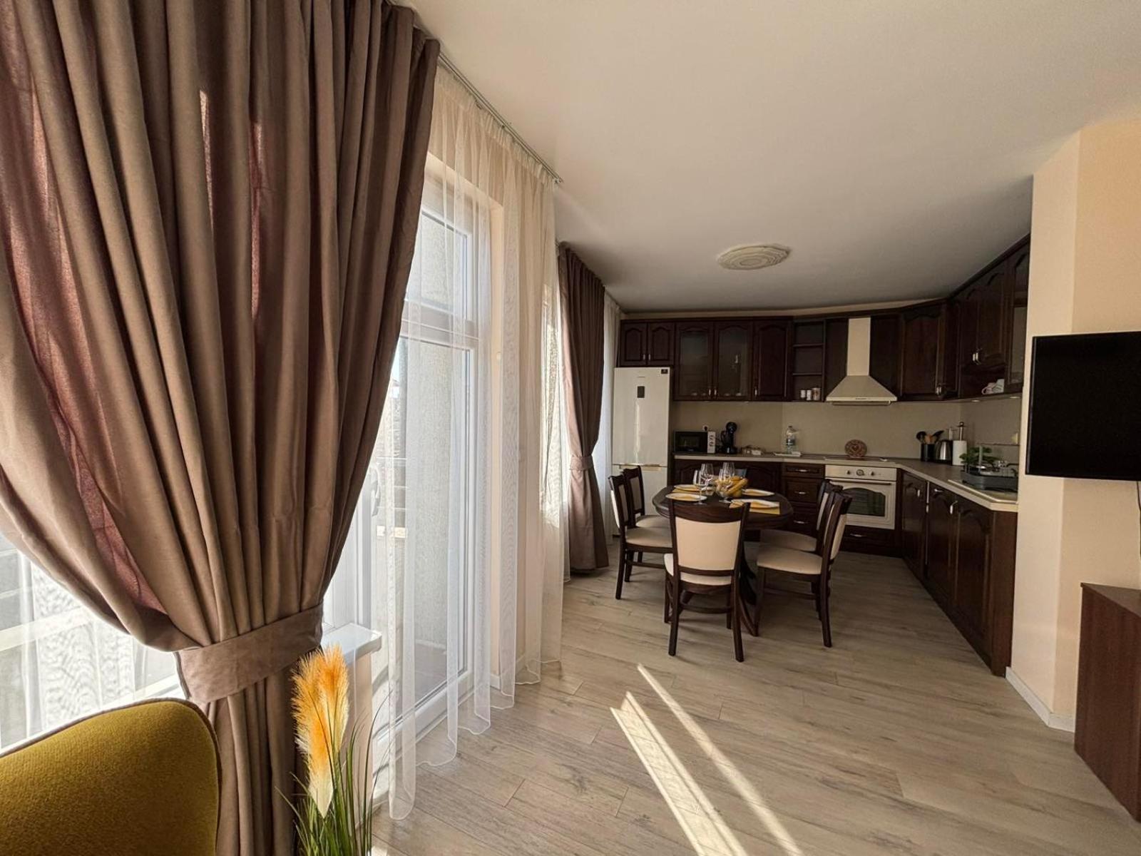 Grand Apartment Bogoridi - Top Center Near To Sea And Sea Garden Burgas Esterno foto