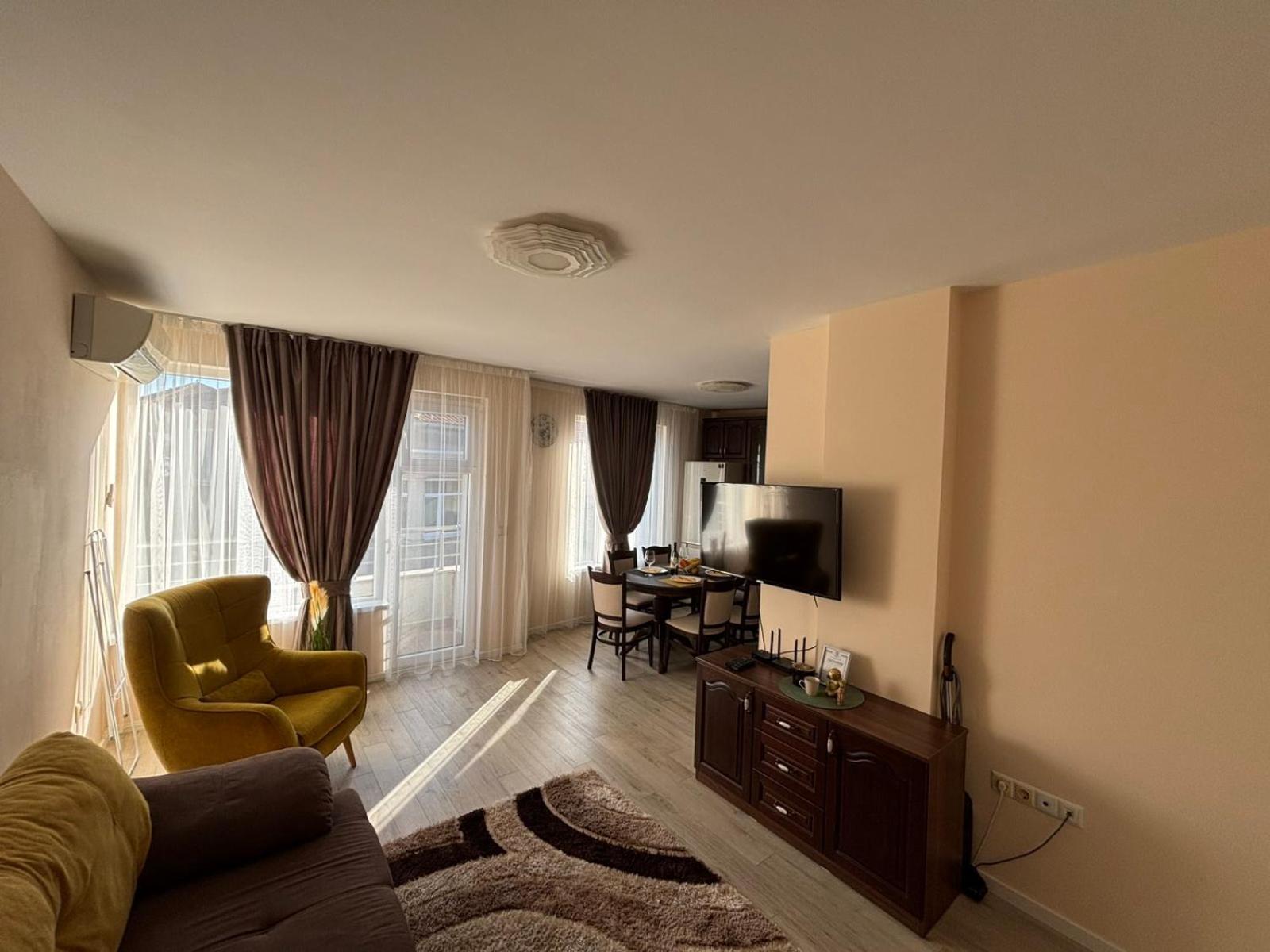 Grand Apartment Bogoridi - Top Center Near To Sea And Sea Garden Burgas Esterno foto